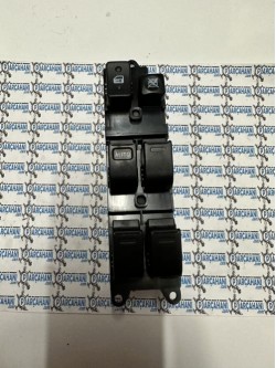 TOYOTA RAV4 CAM DÜGMESİ ÖN SOL 1994 - 2001 / 84820-33060